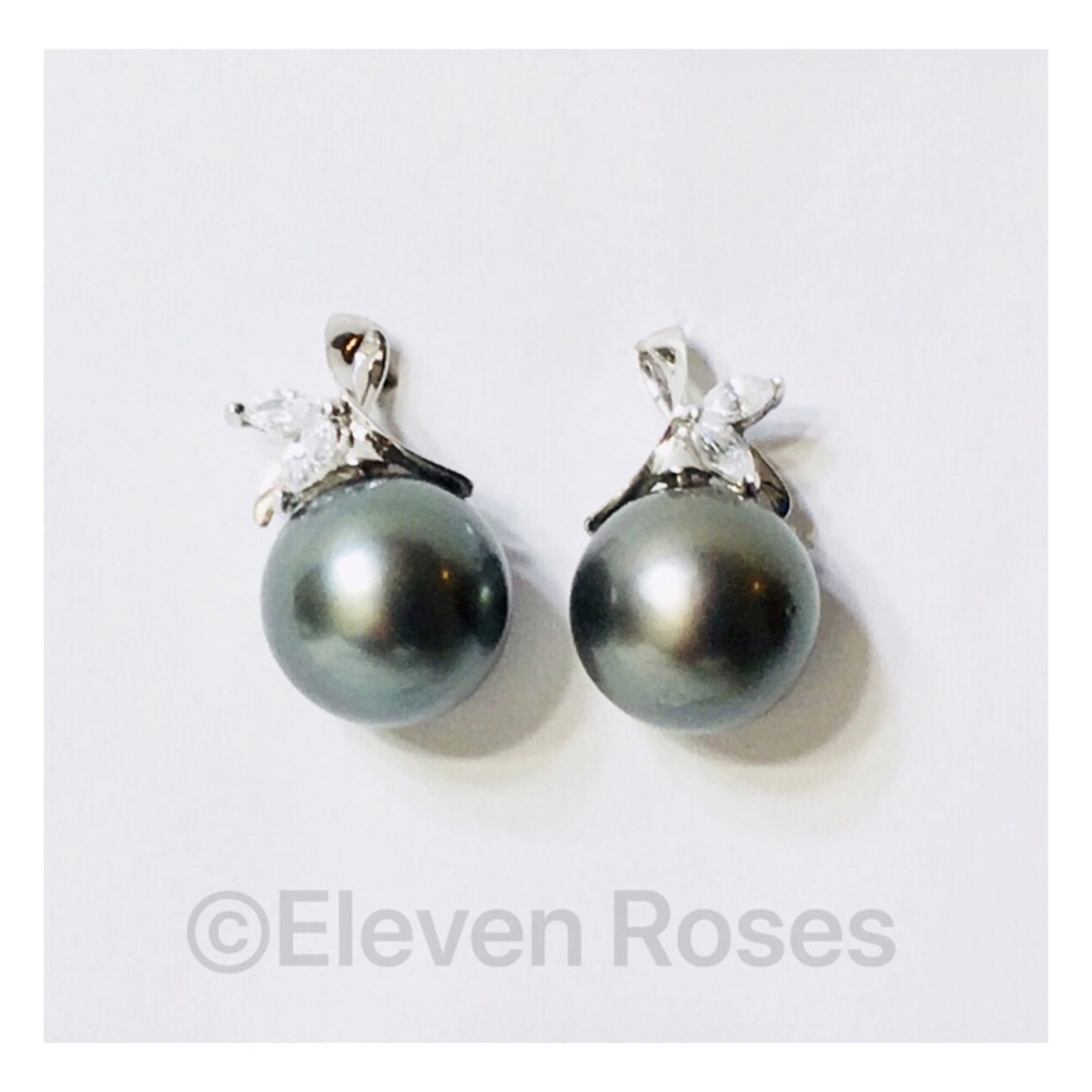 14k Gold Tahitian Pearl Earrings